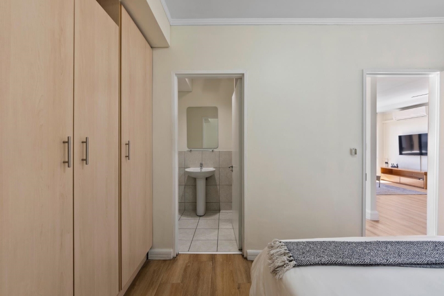 2 Bedroom Property for Sale in Cape Town City Centre Western Cape